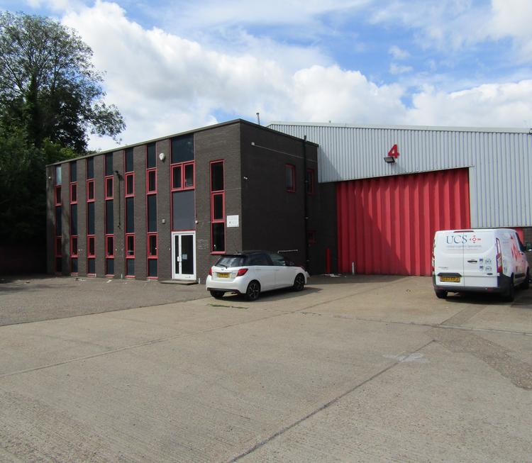 64 commercial properties for rent in Bracknell, Berkshire, UK Page 1