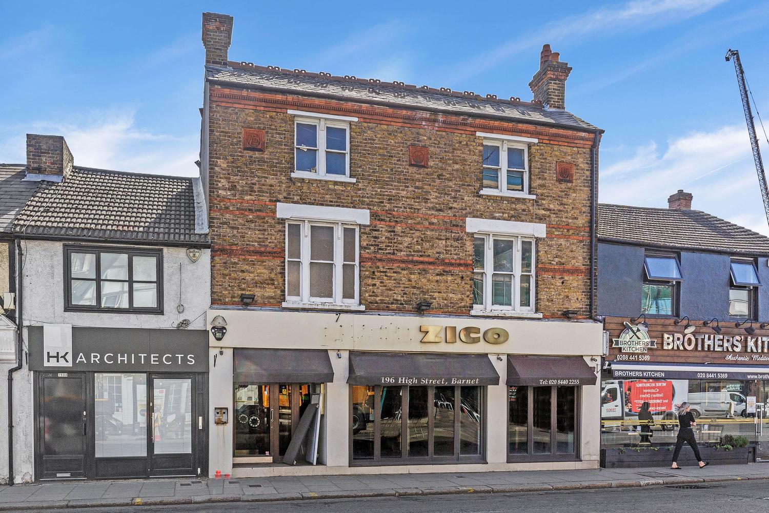 Retail Property For Rent In EN5 5SZ Freehold 3,247