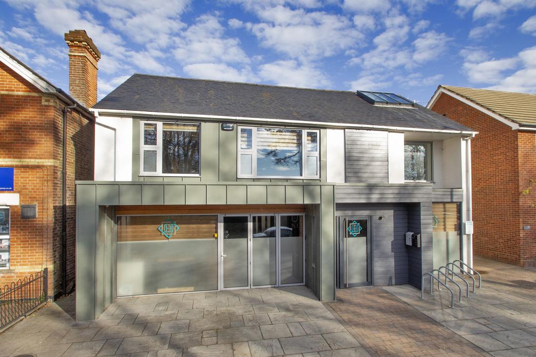 Property 152154 Tonbridge Road, Hildenborough, Tonbridge, Kent, TN11 9HW