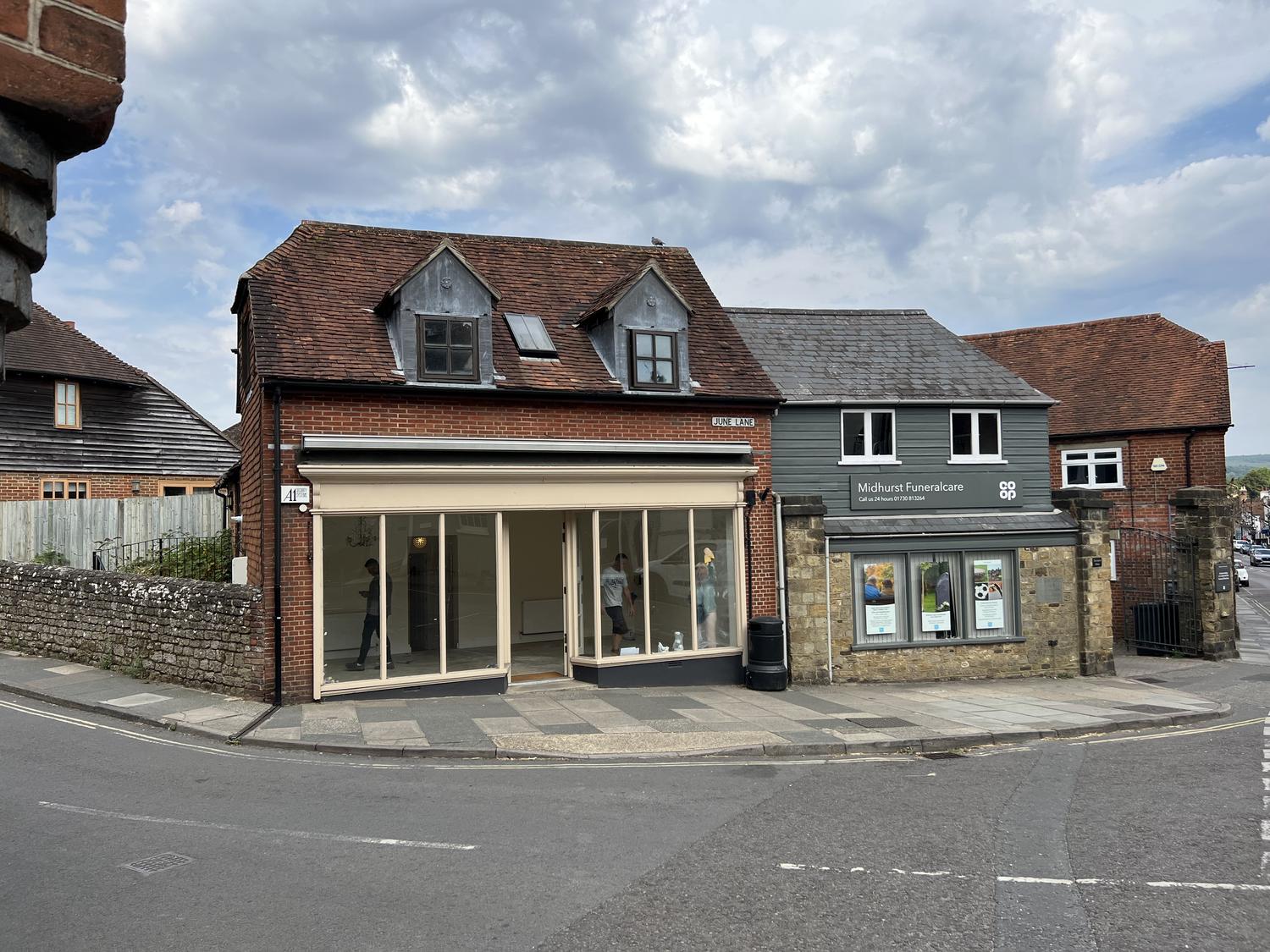 7 commercial properties for rent in Midhurst, West Sussex, UK Page 1