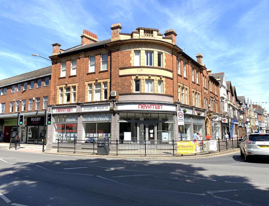 A Commercial Property For Rent In Rugby, Warwickshire, CV21 2PE