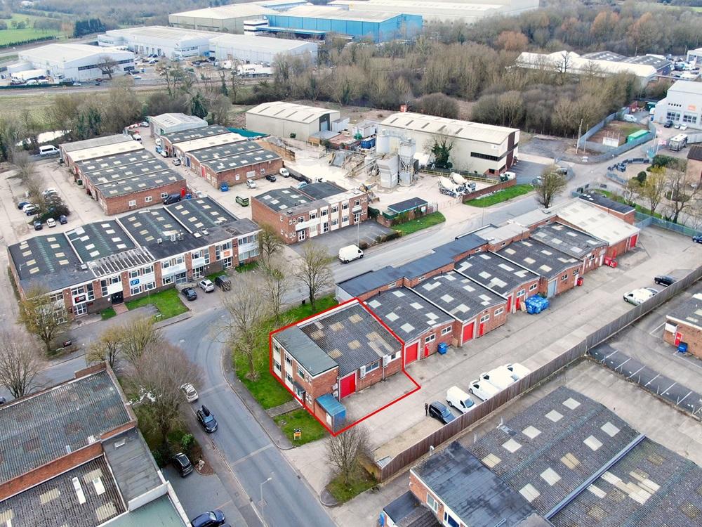 A Commercial Property For Rent In Bicester, OX26 4LD Freehold 2,764