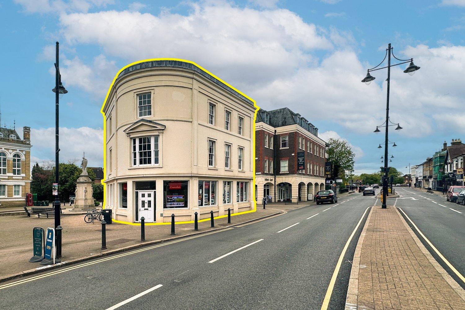 A Commercial Property For Sale In StainesUponThames, TW18 4SP Freehold